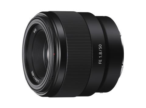 Объектив Sony 50mm, f/1.8 для камер NEX FF