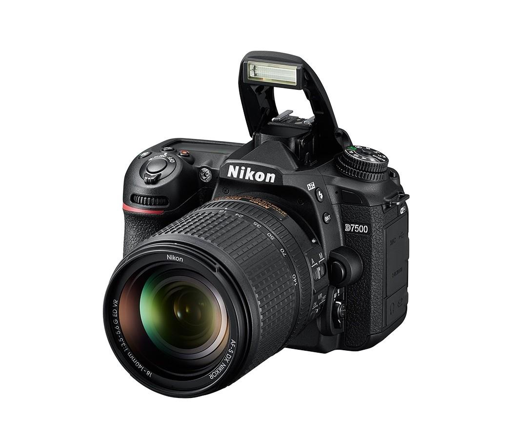 Цифр. фотокамера дзеркальна Nikon D7500 + 18-140VR